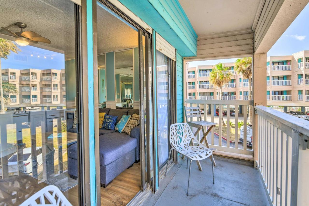 Beachside Corpus Christi Condo With Amenities! Exterior photo